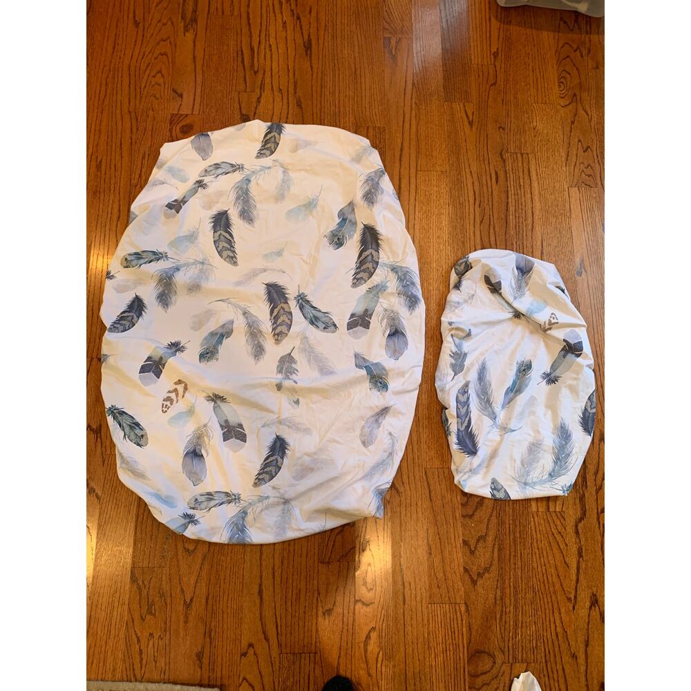 Oila Feathers Crib Sheet Convertible Bassinet Sheet / Changing Pad Cover
